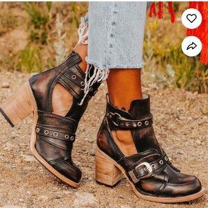 Freebird “Sonoma” size8 black BNWB